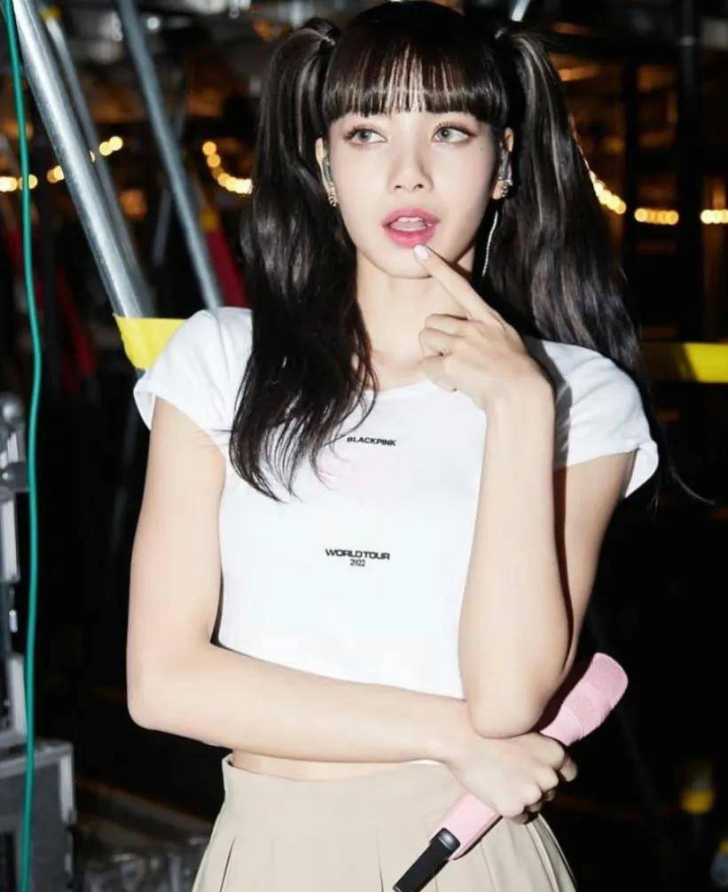 lisa疑似晒疯马秀彩排热辣视频,lv集团豪门三公子派保镖亲自接机_表演