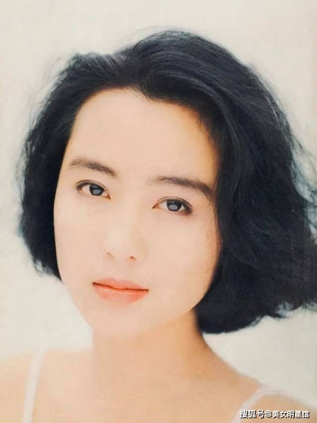 最美短发"玉女"!54岁袁洁莹,惊艳时光的女神!_形象_人们_激励