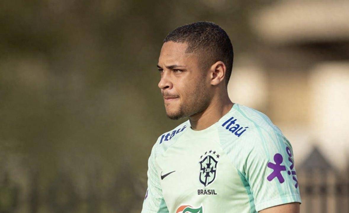 不短,但对于巴萨和罗克来说都是非常好的消息,以罗克目前的年龄和体力