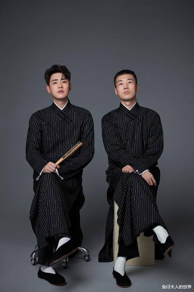 德云社张云雷苏州开专场,粉丝应援很给力,公交车都给安排上了_观众