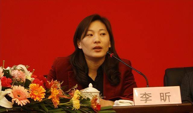 曾与巩晓彬相恋9年,离婚多年无子女_主教练_亚军_决赛