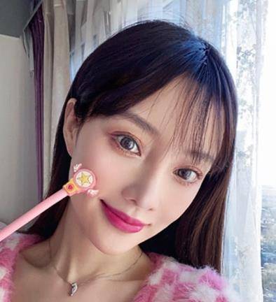 李小璐:接受贾乃亮最真挚的爱,却劈腿他人,如今的一切咎由自取_手机