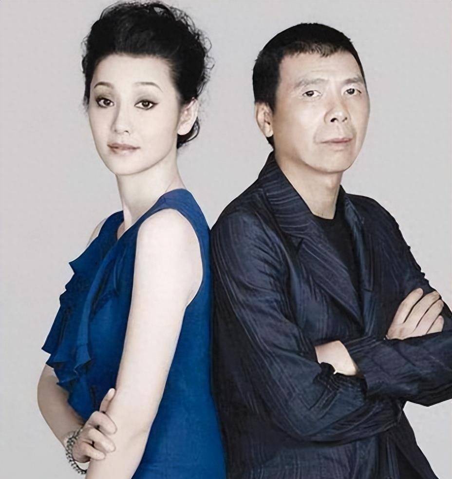 冯小刚和妻子的幸福生活,俩人脸上洋溢着幸福_徐帆_徐凡_电影