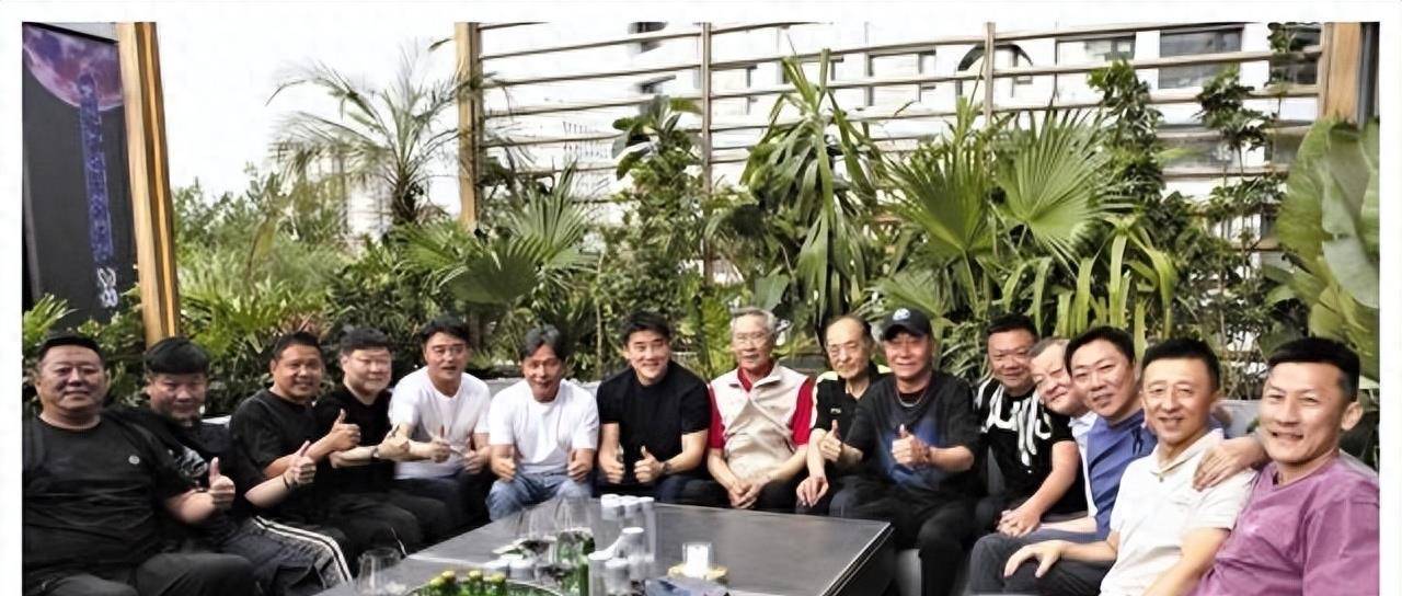 戚务生80大寿,十余名国足传奇到场祝贺!