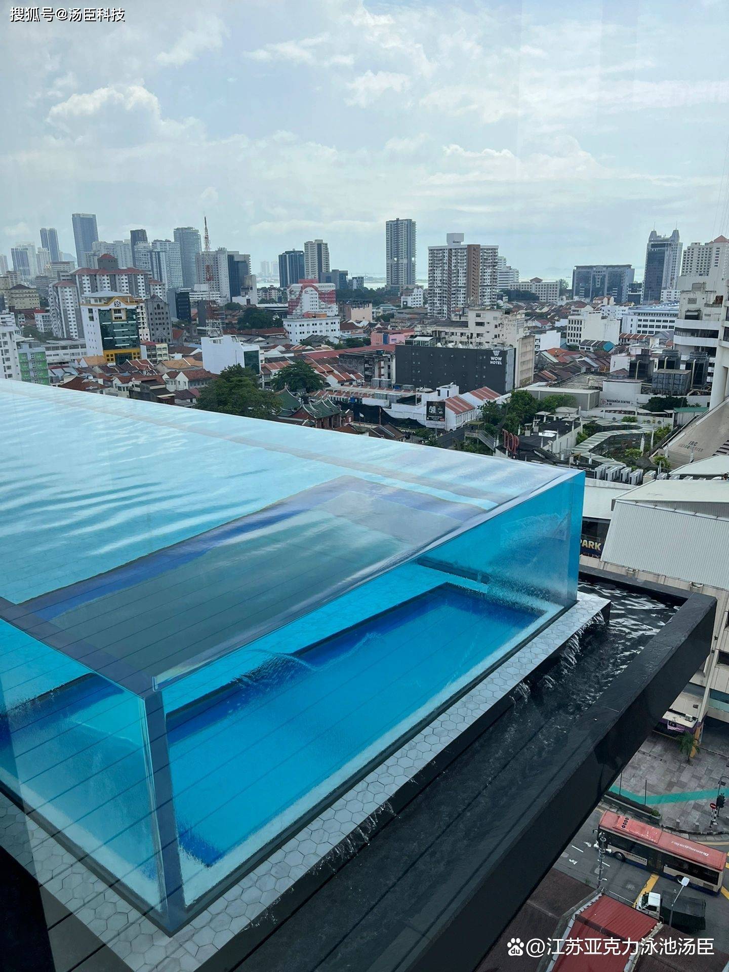 亚克力泳池介绍