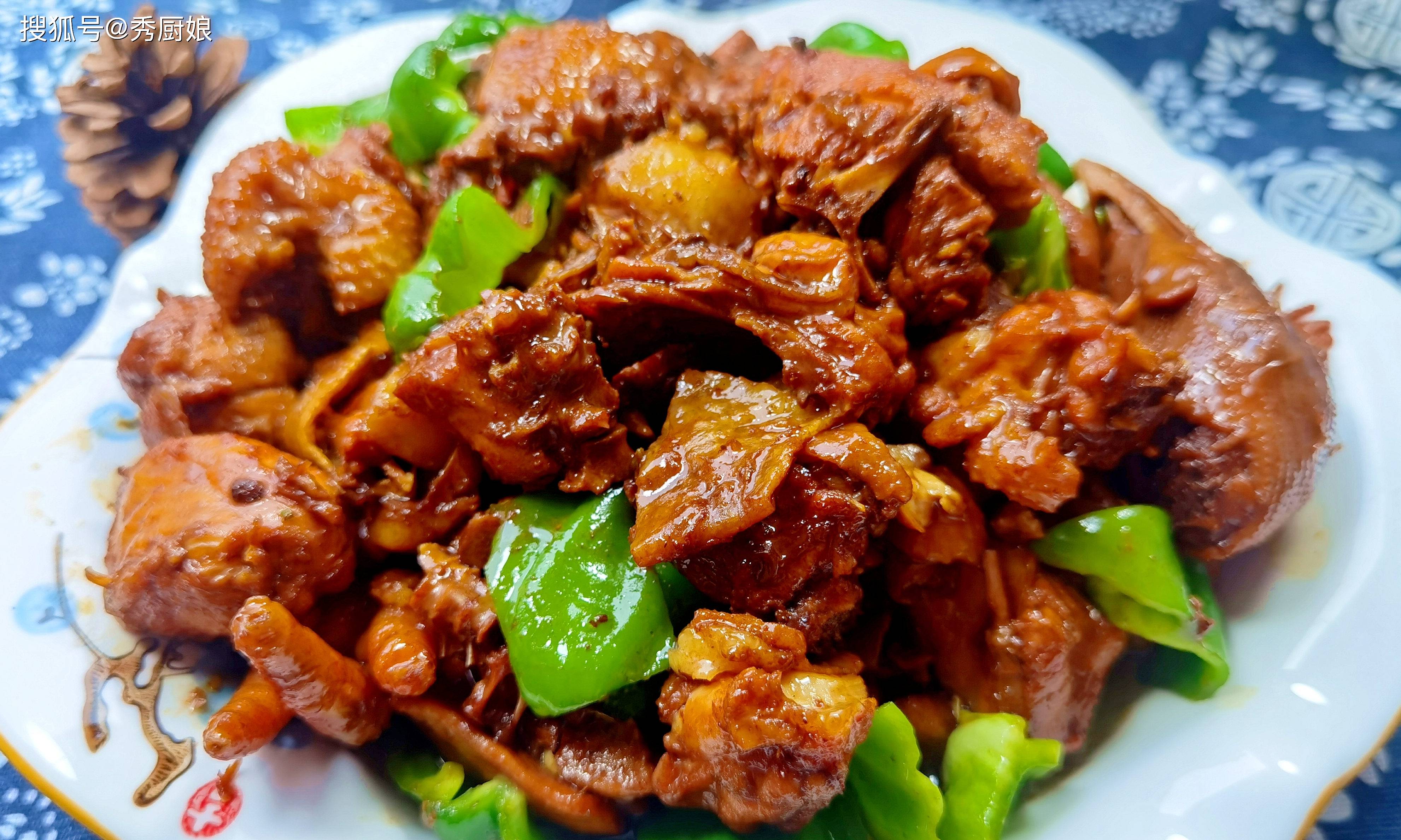 【家常炒鸡】鸡是一道美味的家常菜,也适合中秋节的宴席