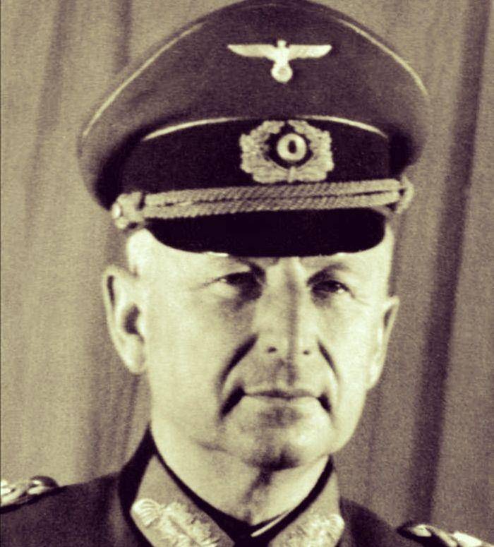 鸟未尽弓已藏:曼施坦因以辞职相挟,20万德军逃出生天,终遭弃用_希特勒