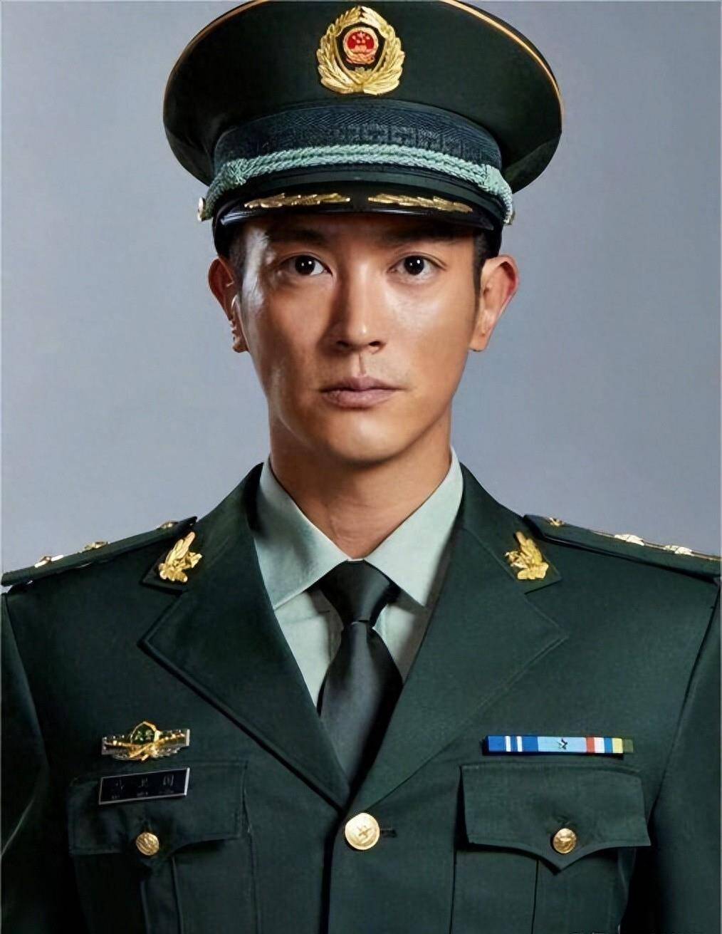 气质不硬,就别再尬演军人了,这8位男星告诉你什么是中国硬汉