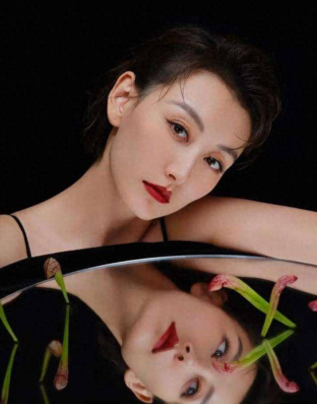 主持人李好,不红是有原因的,不过他的爱情生活,更是让人羡慕_刘德华