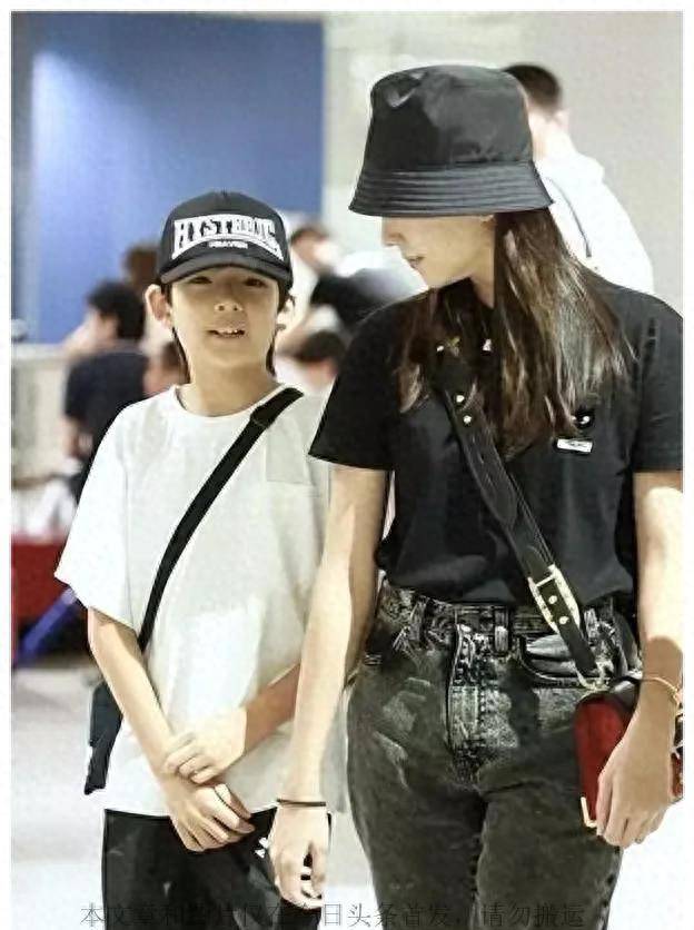 梁朝伟连夜认亲,董洁停工陪儿子,两人关系彻底曝光_友谊_传闻_网友