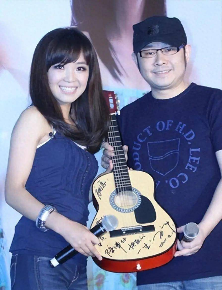 刀郎和云朵的真实关系被曝光,歌迷听后震惊不已,深思