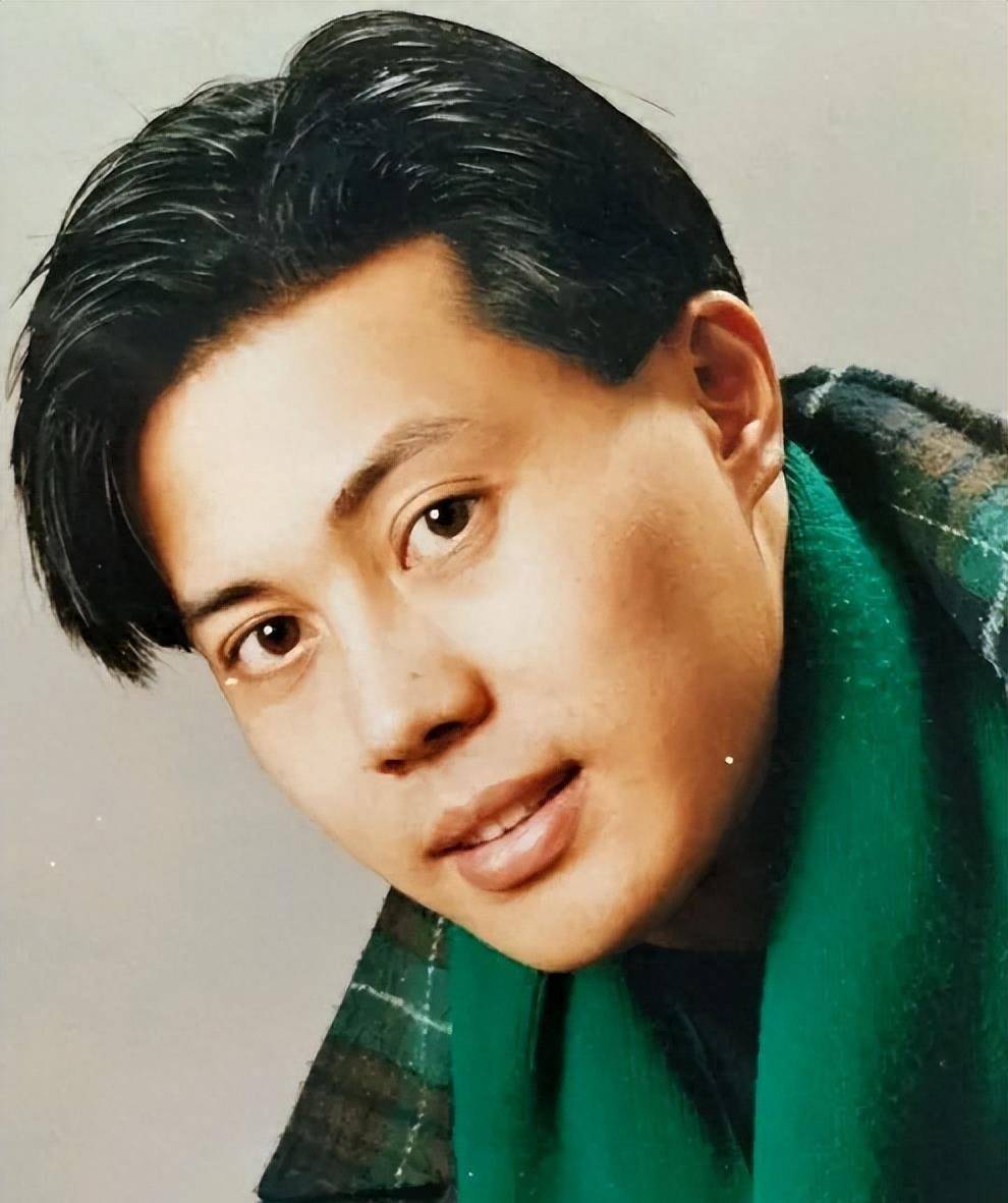 《江城奇事》,《鸿雁传情》,《情海浪花》,《大山深处的保尔》等电影