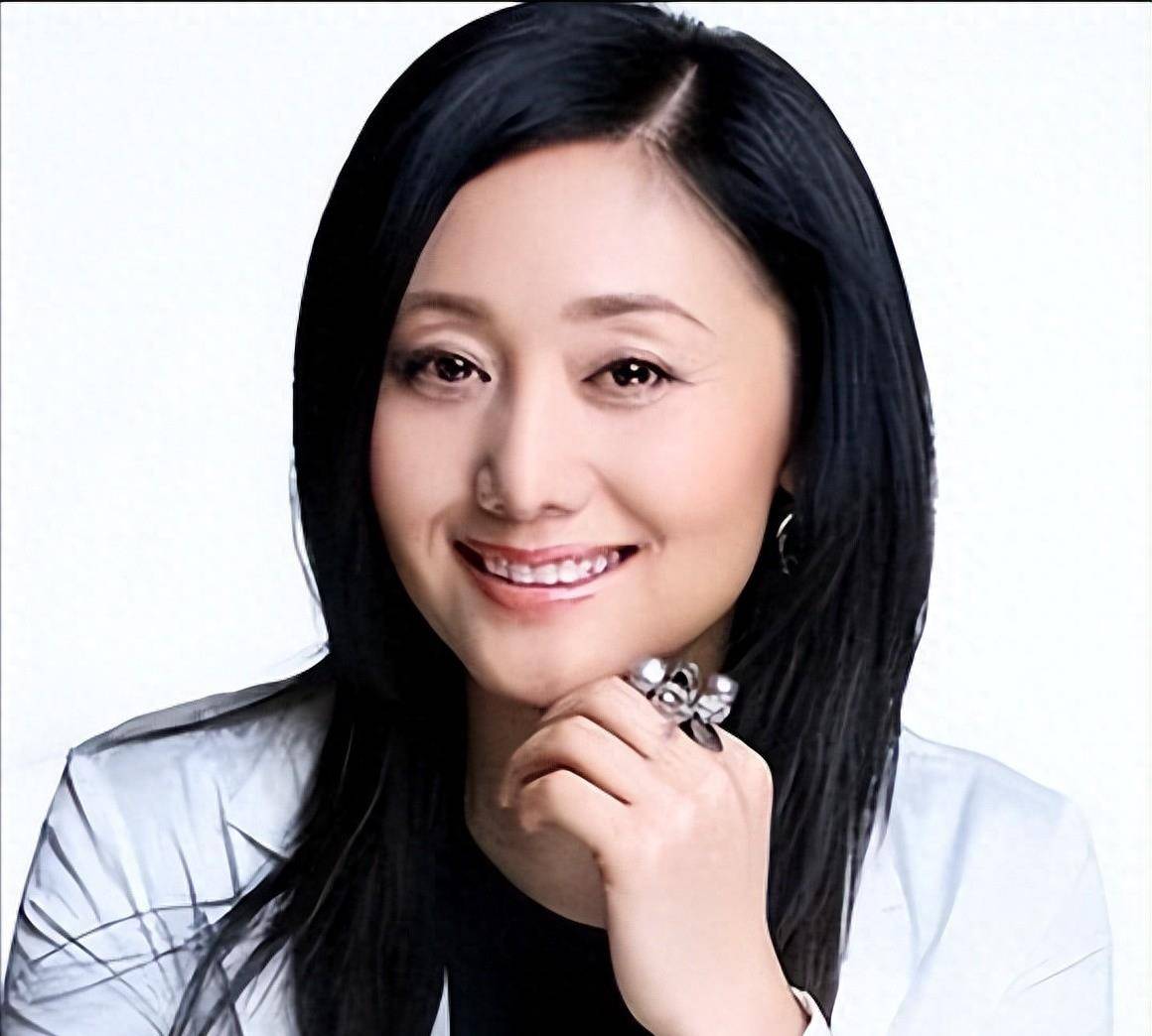 她被琼瑶"下套"欺骗,为拍戏故意堕胎,如今58岁的她得到了什么