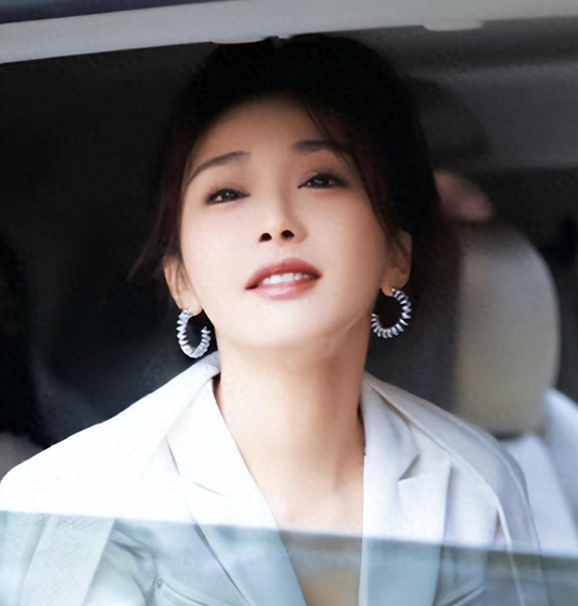 "好声音"里唱盛夏光年的陈冰,你们还记得吗?如今曝出大瓜来了