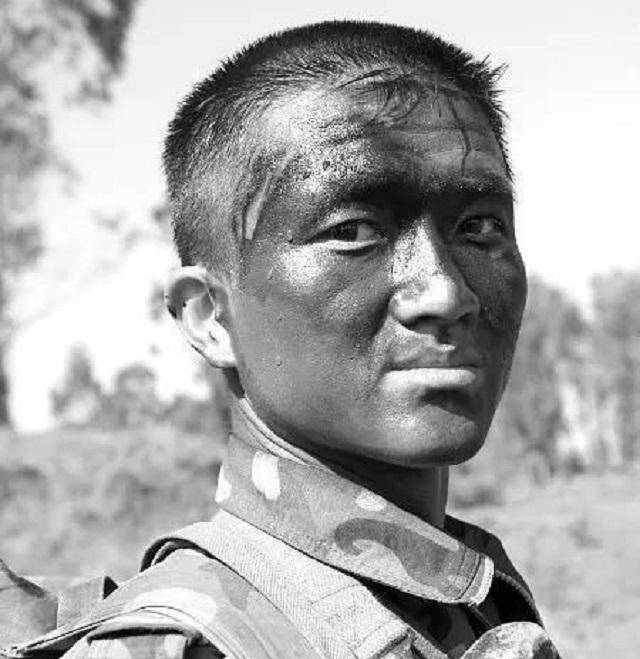 特种兵张金涛:军区比武斩获4枚金牌,和队友战胜8国特种部队_训练_时候