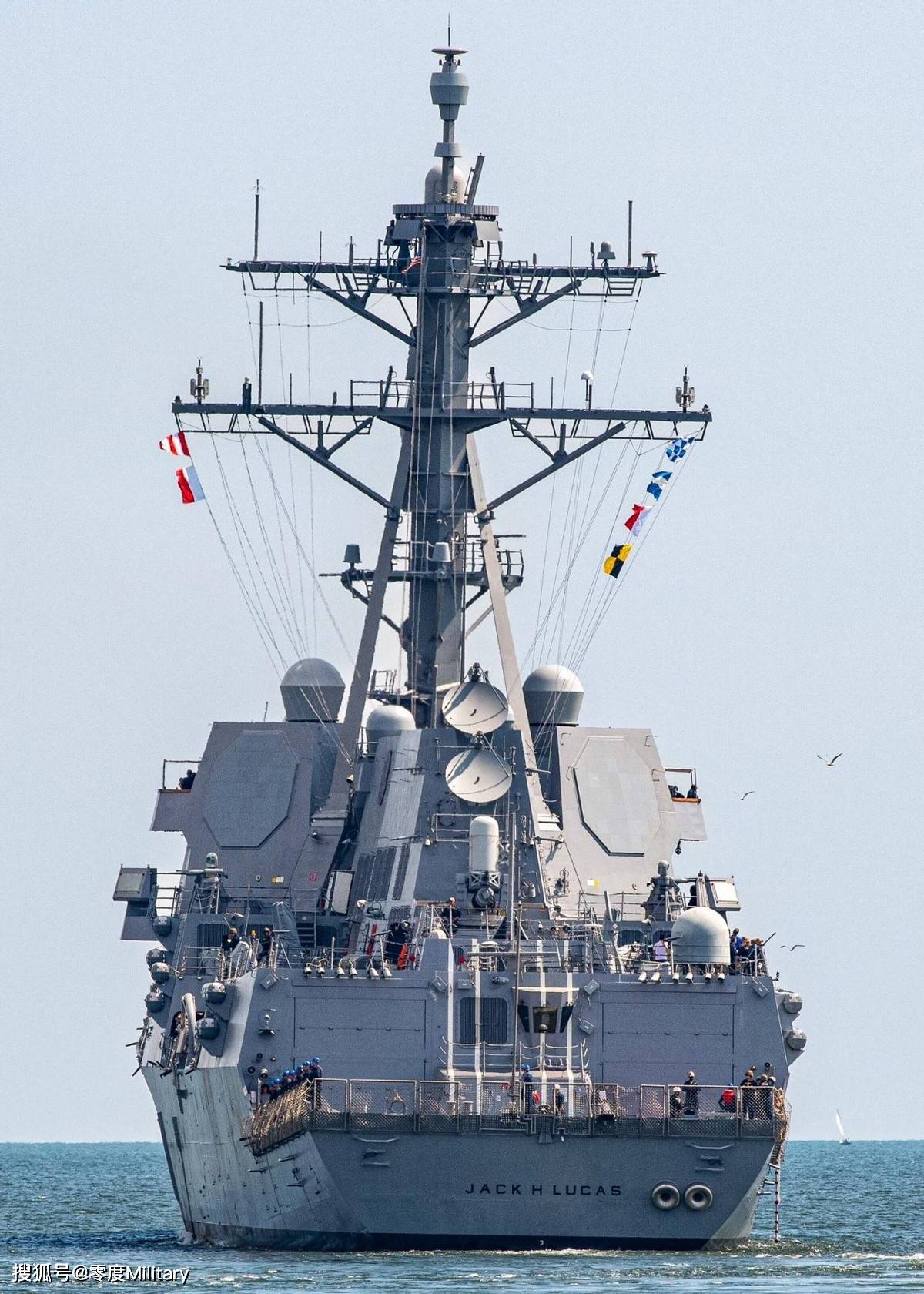 美国海军第1艘伯克iii型驱逐舰正式服役 晾衣架桅杆杂乱 服役即落后