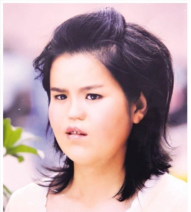 1988年陕西农民捡到"坑面女婴",22年后女孩变美,决定嫁给哥哥_王友仁