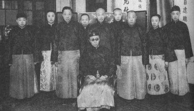 清朝皇帝占据紫禁城二百八十年的最后一天_溥仪_鹿钟麟_皇宫