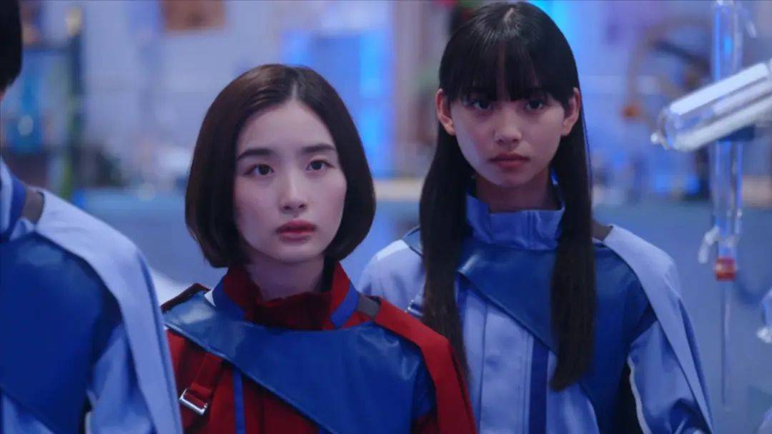 假面骑士gotchard情报:女主用新腰带变身,boss骑士或将有多个形态