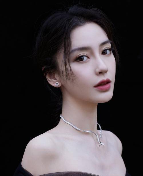 杨颖缺席跑男特别季录制_疯马_评论_节目