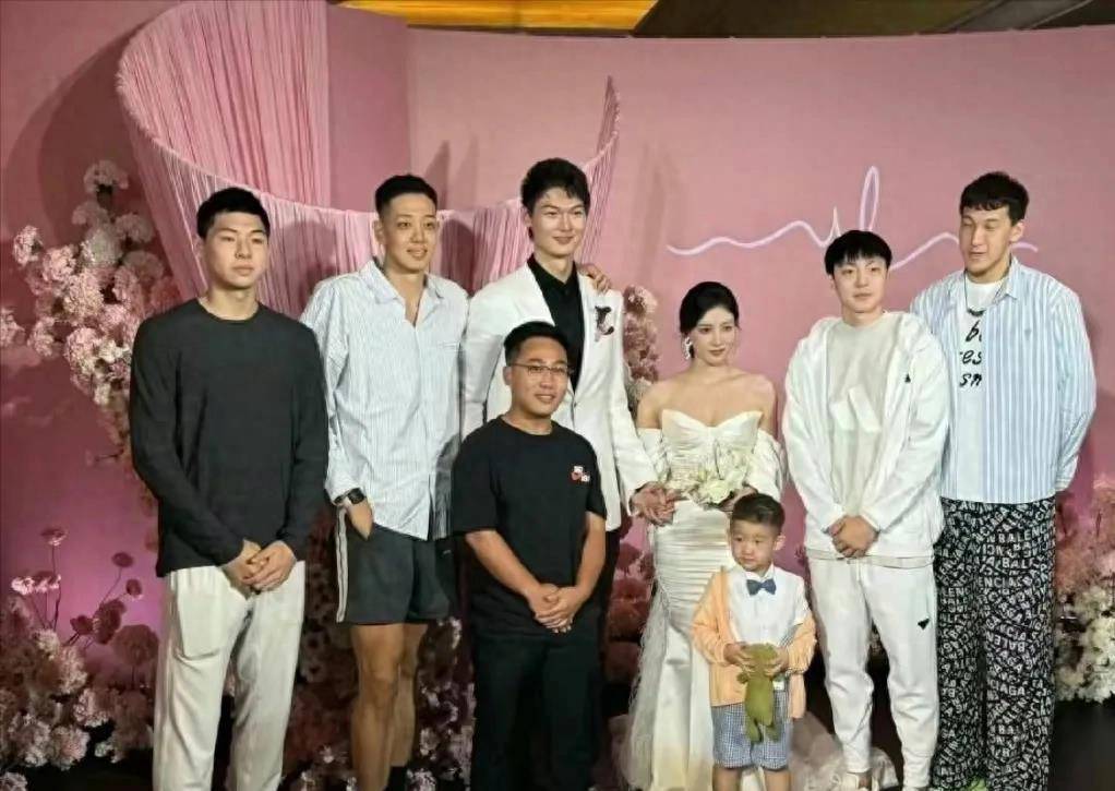 王哲林婚礼邀请了杜锋胡明轩等人_大王_辽宁队_广东队