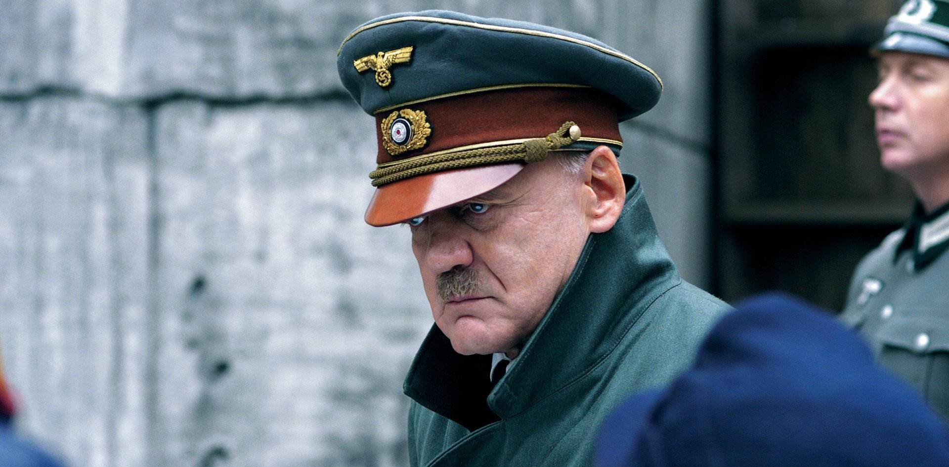 二战三大刽子手,希特勒,墨索里尼,东条英机,谁的下场比较惨?