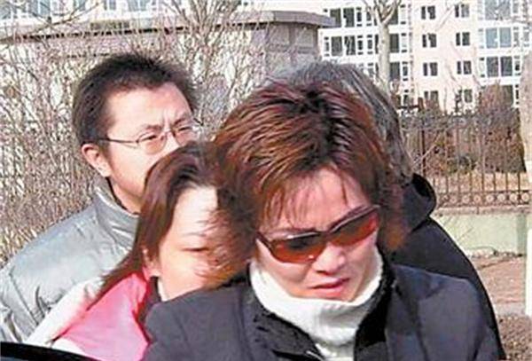 黑道霸主劉湧:2003年執行死刑前,平靜地讓親人在腳鐐處塞一元錢_瀋陽