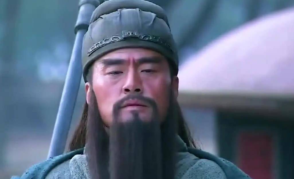 洛阳暴雨冲出一古墓,墓中发现一颗头颅,考古人:错拜武圣二千年_关羽