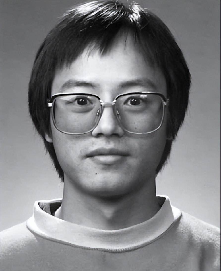 1991年,北大学霸赴美读博时,因论文未获奖,枪杀5人