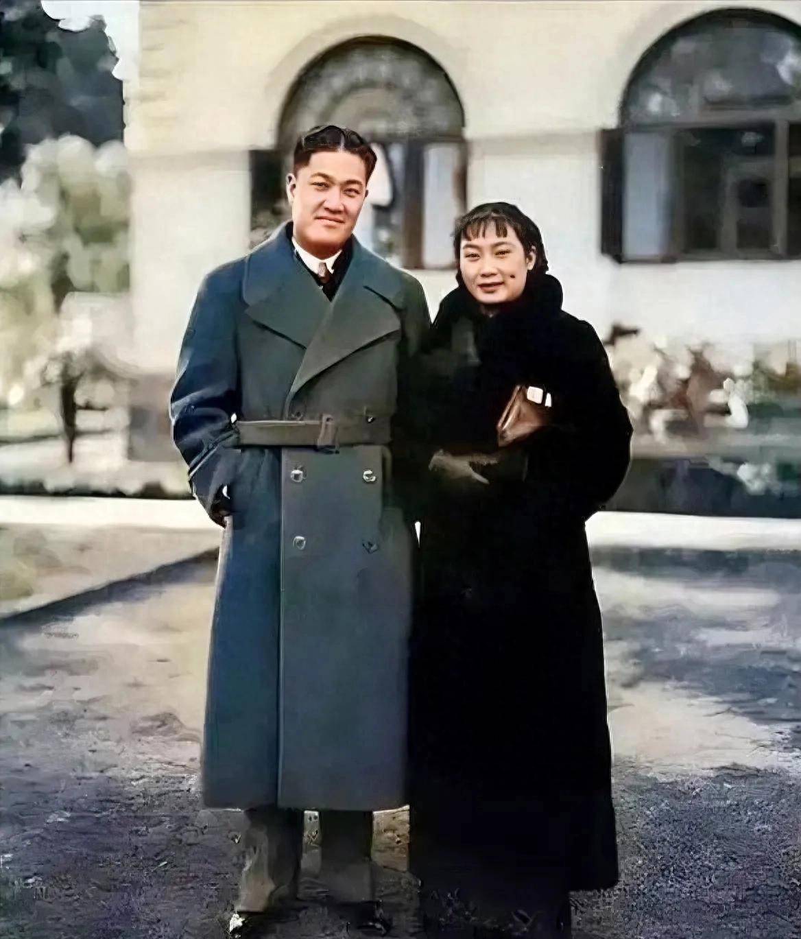 美女,身材婀娜多姿,妩媚动人,被戴笠强行软禁三年_胡蝶_潘永生_潘有声