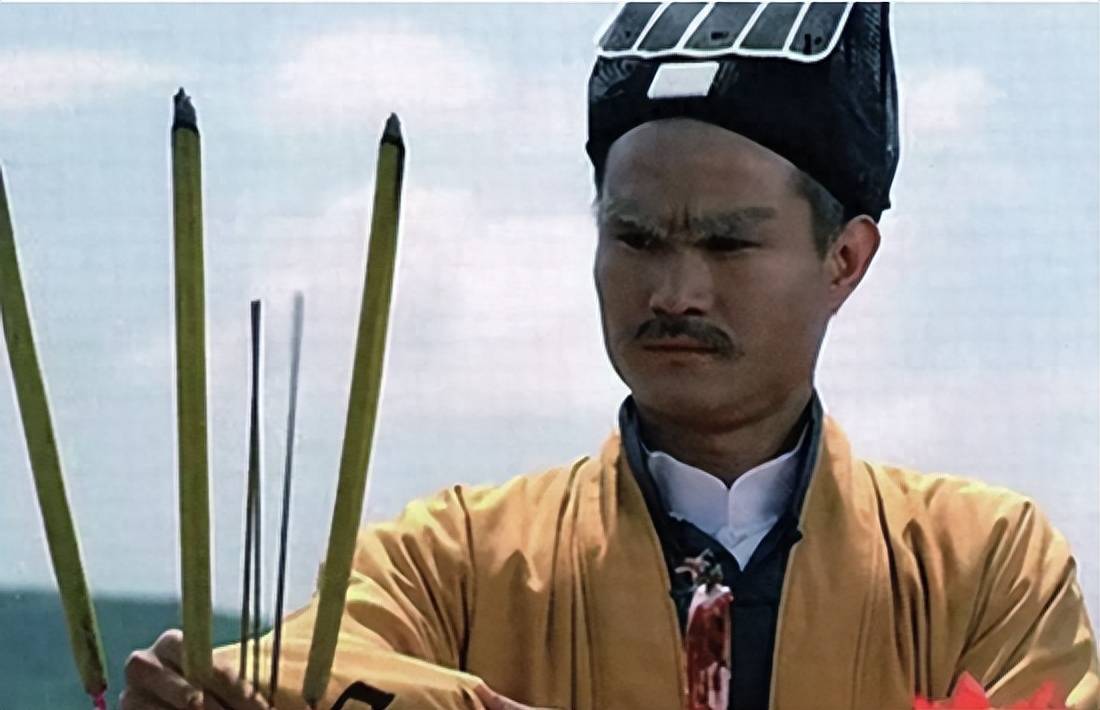 林正英拍"鬼片"曾经立下三条规矩,第三条至今演艺界仍在执行_规定