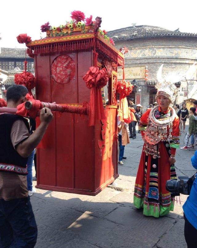 乾隆_轿子_人们