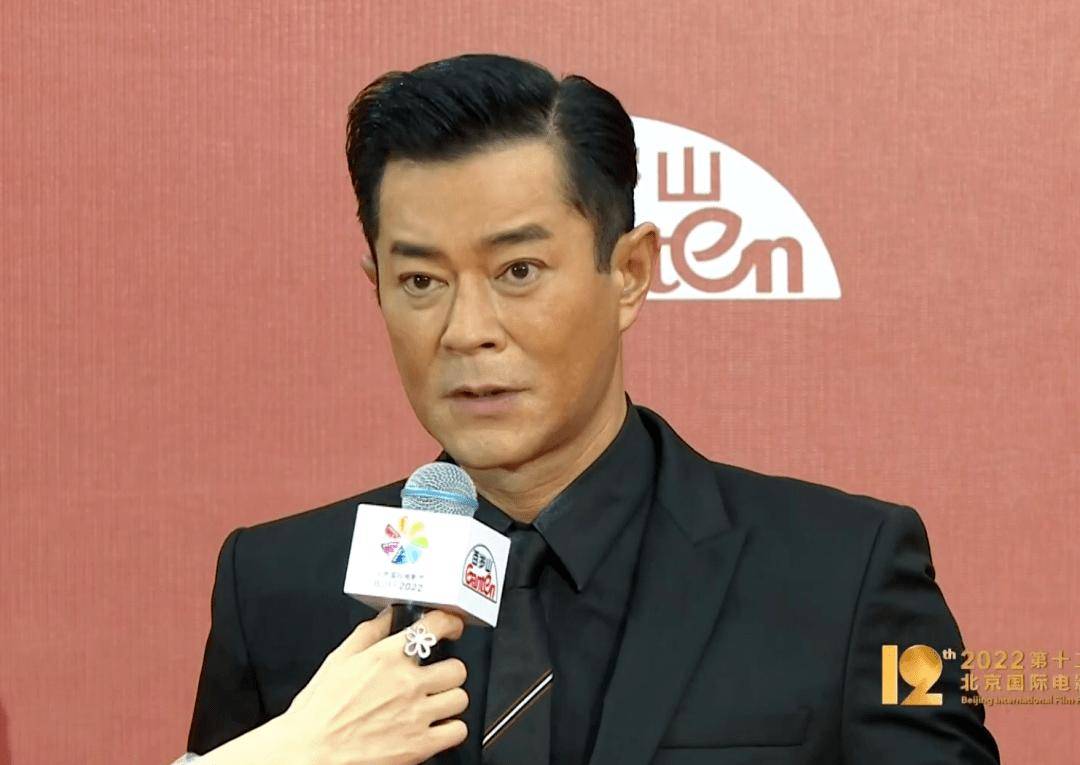 古天乐近照曝光,53岁神颜尽失变"蜡像人"?