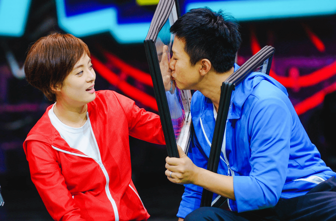 邓超疑精神失常?家人称在心理治疗中,陷婚姻危机,孙俪深夜发文!