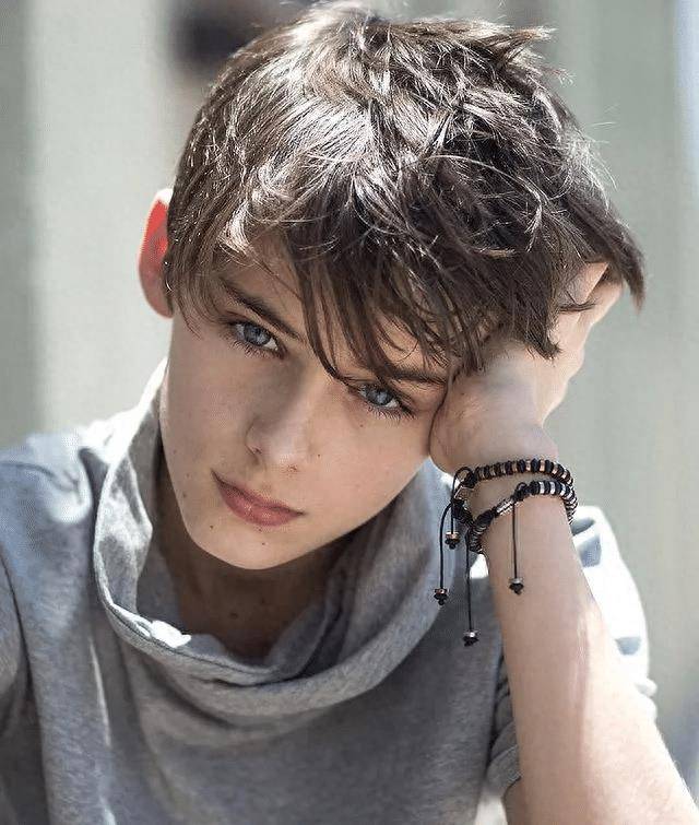 的照片后,很多人表示:从这个孩子身上我们可以看到爱德华·弗朗的影子