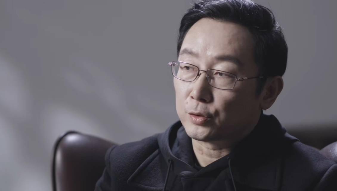 一是因为剧本里的马山像个年轻人,二是因为王俊凯给陆川的感觉是热爱