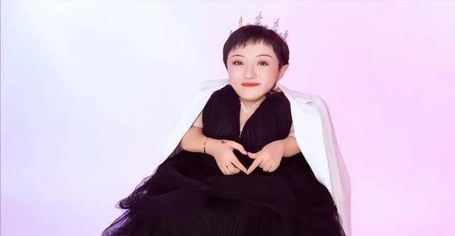 袖珍富豪李喜梅大婚,陪嫁1000w和广州3套房,男方少奋斗20年!