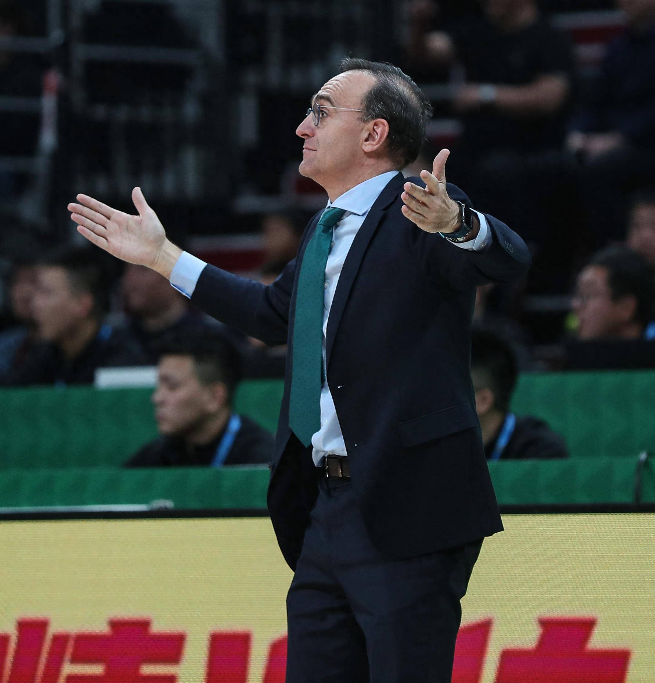 (体育)篮球-cba常规赛:辽宁本钢胜四川金强(3)_比赛_新华社_龙雷