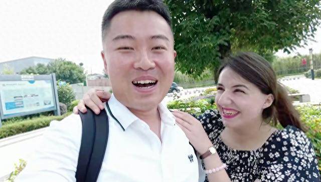 汪汪喜提爱车,带玛利亚回娘家!