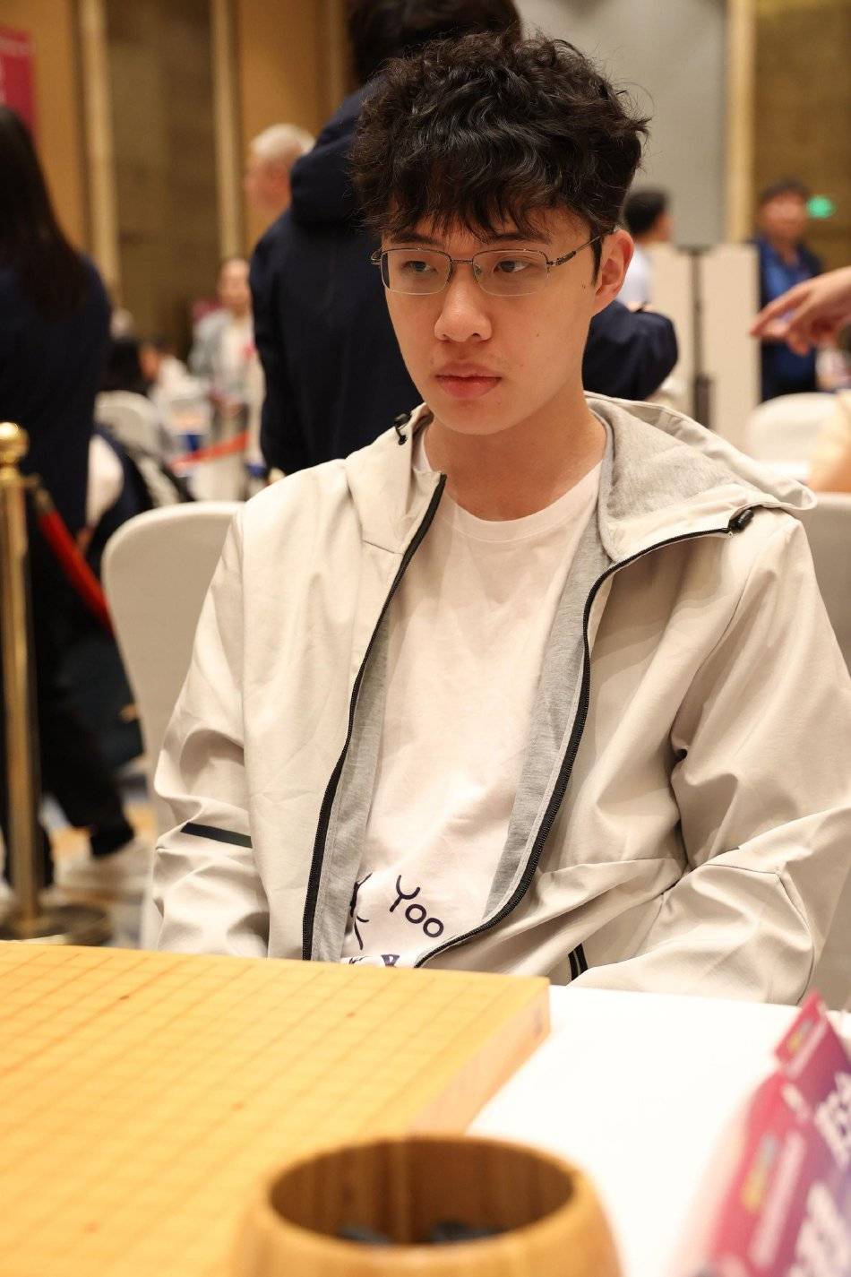 五智会围棋八个项目同时开赛,柯洁於之莹领跑职业快棋男女组