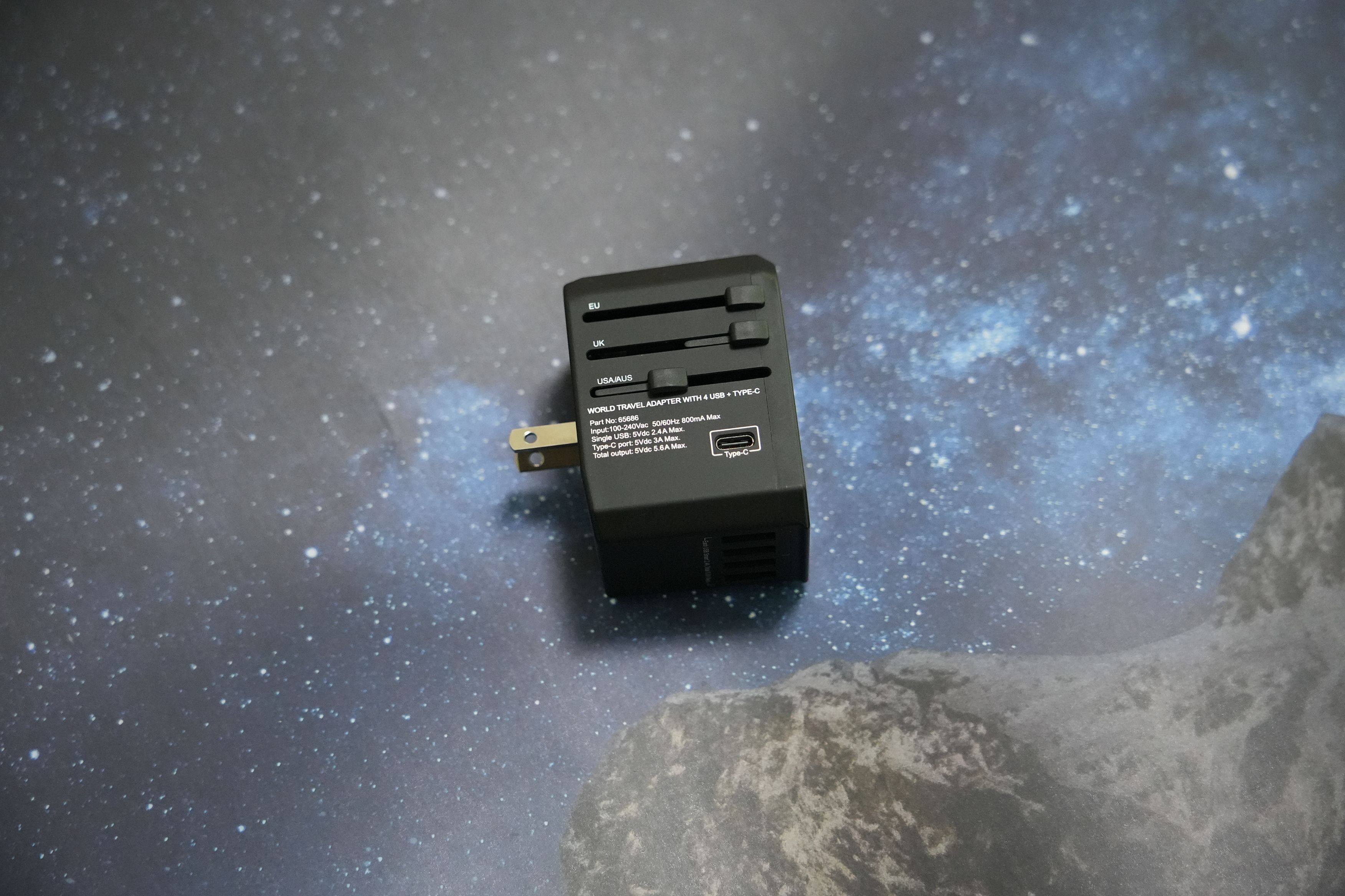 想要轻松旅行吗？威宝（Verbatim）旅行转换快充插头为你助力！