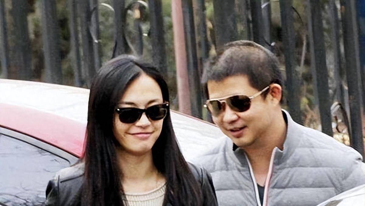 "话题女王"姚晨:被凌潇肃捧红却婚内不忠,遭刘烨曝光婚姻真相_公司