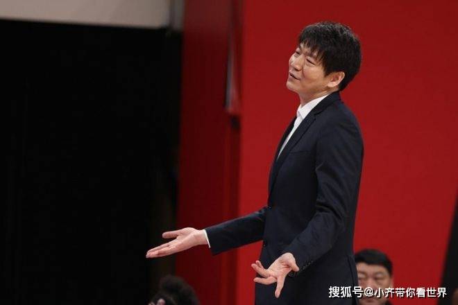 做"闭嘴"手势引争议 赛后表示输一场不是大问题_比赛_新疆_赛季