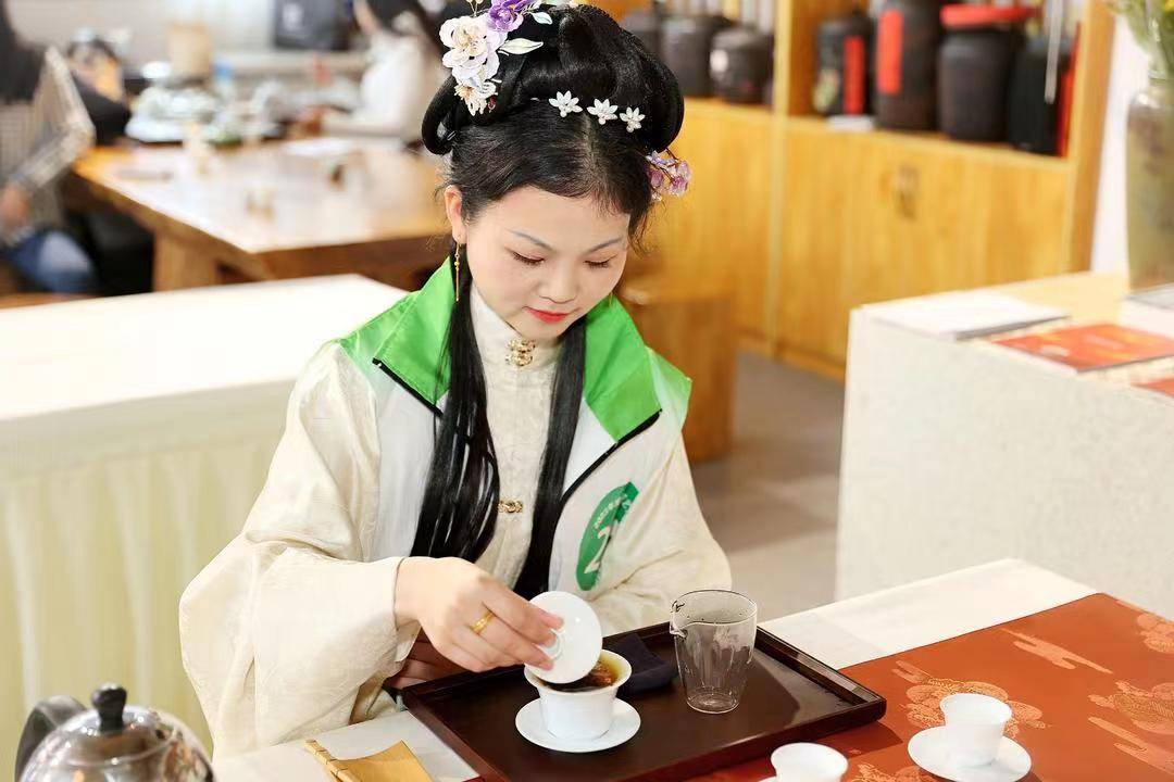 四川省茶馆协会:这场茶艺大赛,隔着屏幕都能嗅到茶香_成华区_成都市