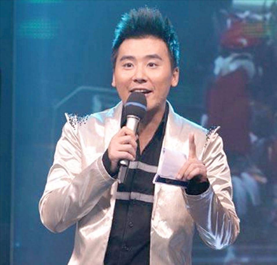 知名主持人马可,追梦路上有艰辛,成名娶同行妻子生一女幸福美满