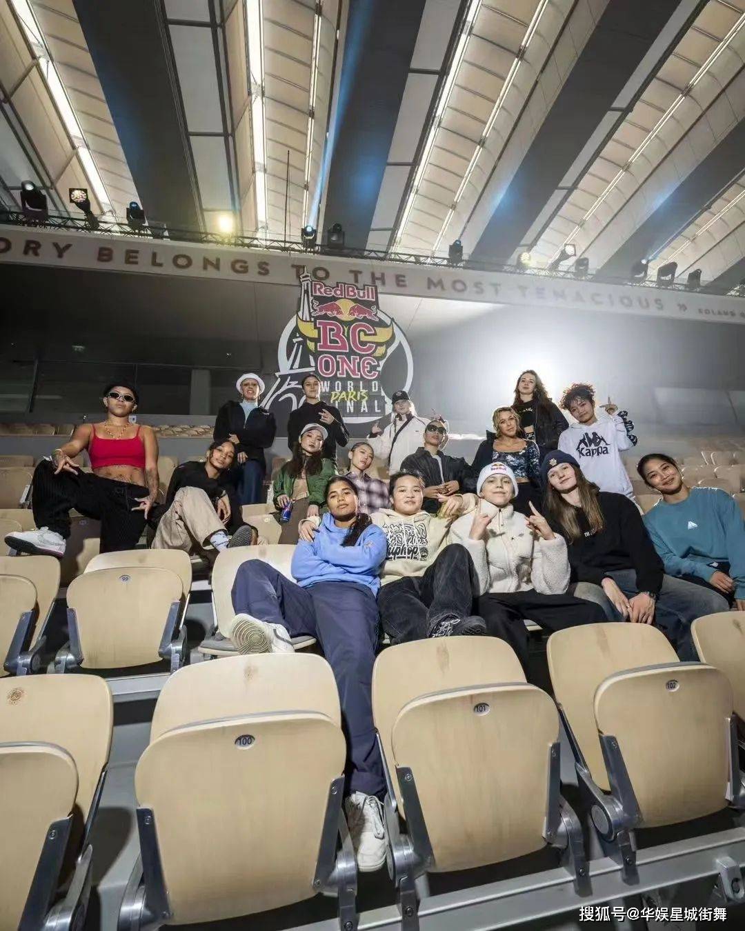 bboy hong10 圆梦成功 !三次问鼎红牛!bgirl ami 再次登顶.
