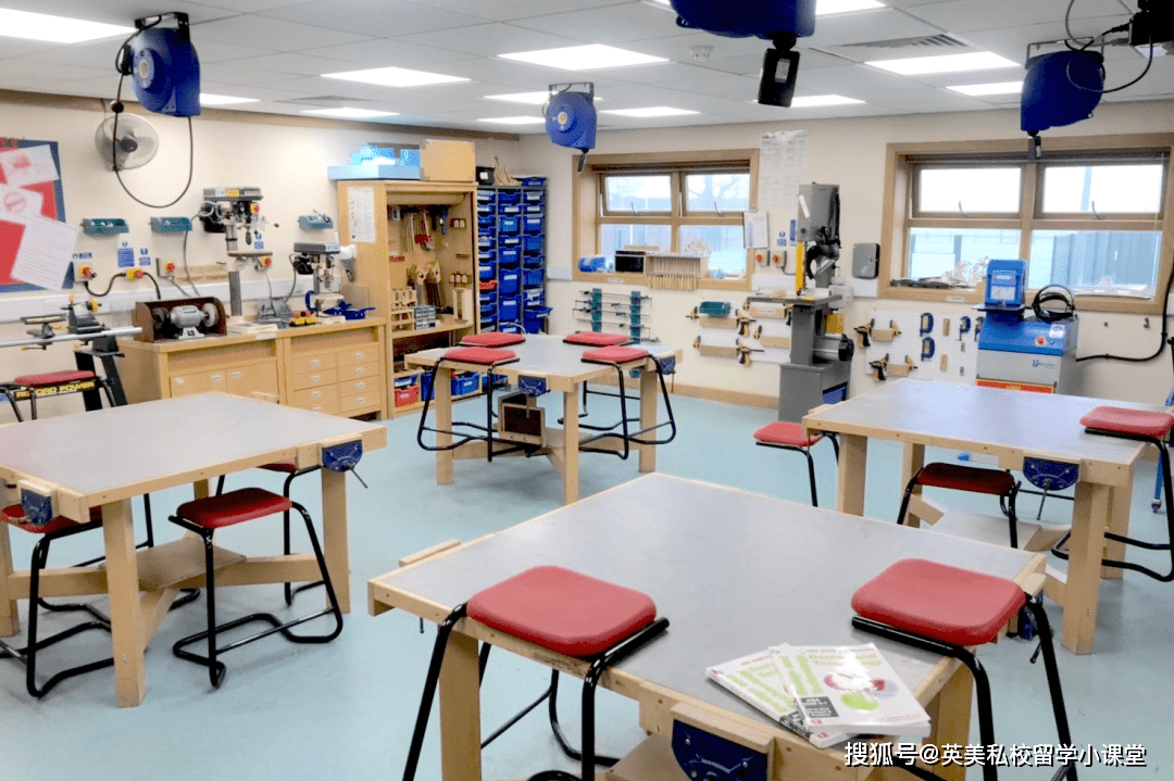 伊莎伯格女王学院(queen ethelburgas college)英国走读和寄宿混校