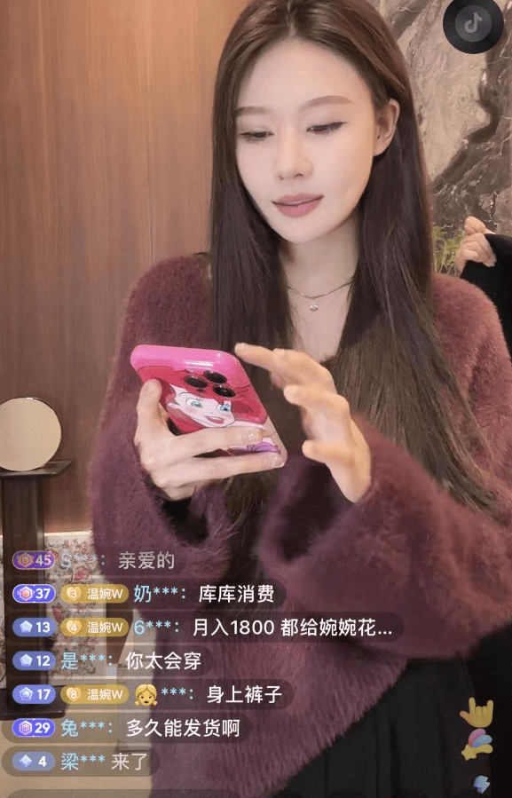 网红挣钱确实快,车库女孩温婉晒560平豪宅,说靠自己真的太爽了_视频