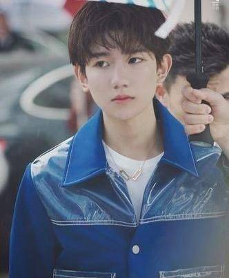 同游环球影城,情侣纹身曝光_郑小萌_郑晓_组合