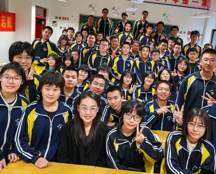 春风化雨育桃李 润物无声守初心——高三教师徐鑫茹的"独白"_教育